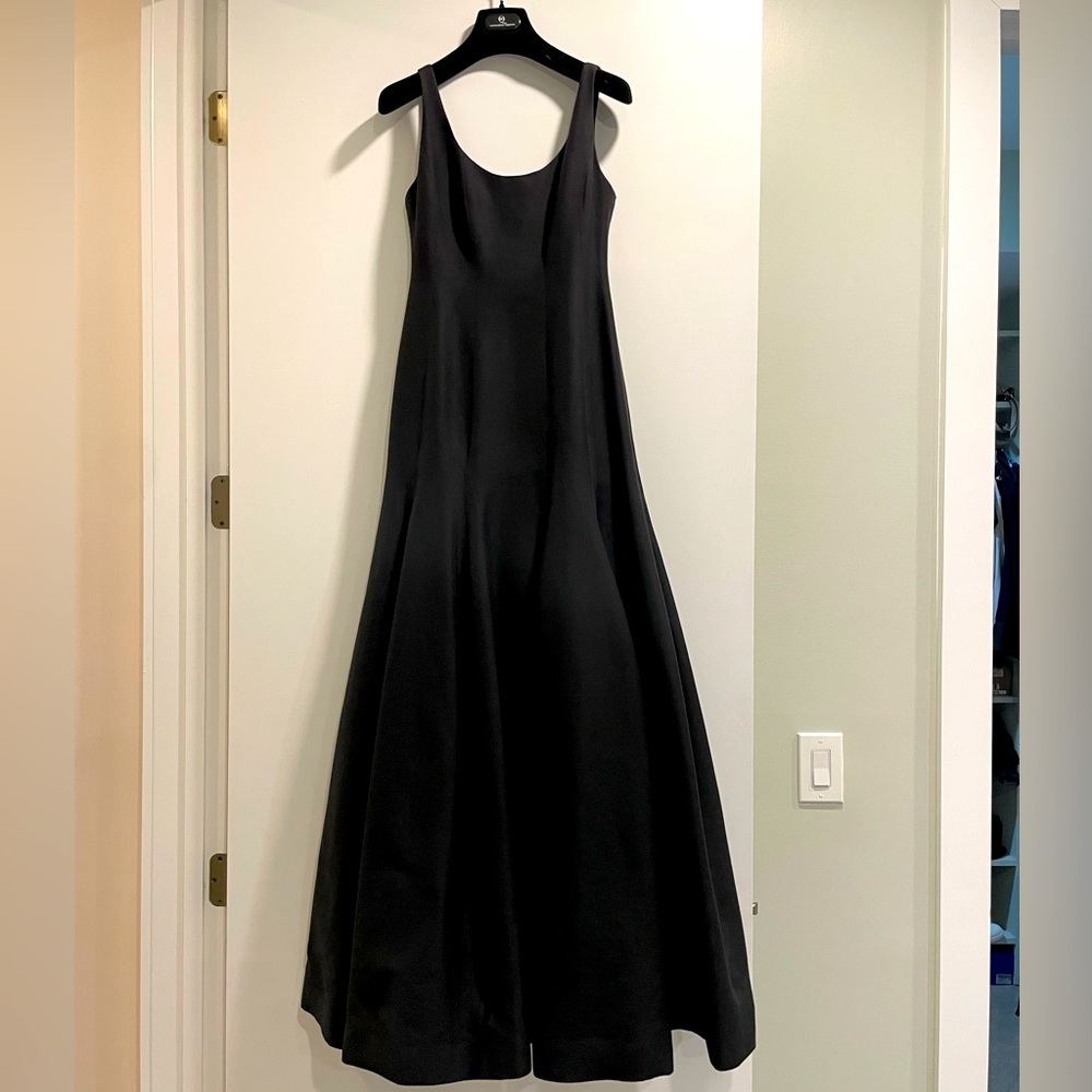Halston Heritage, size 2, Women’s evening gown.